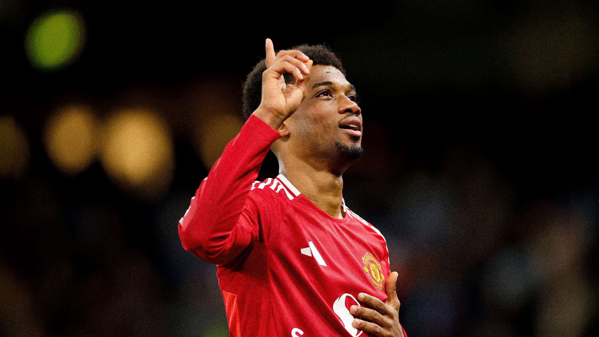 攻防两端更 攻防两端更